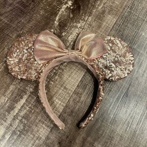 Disney Parks Rosegold Minnie Mickey Mouse Ears Headband VGUC  Pink Sequins Bow